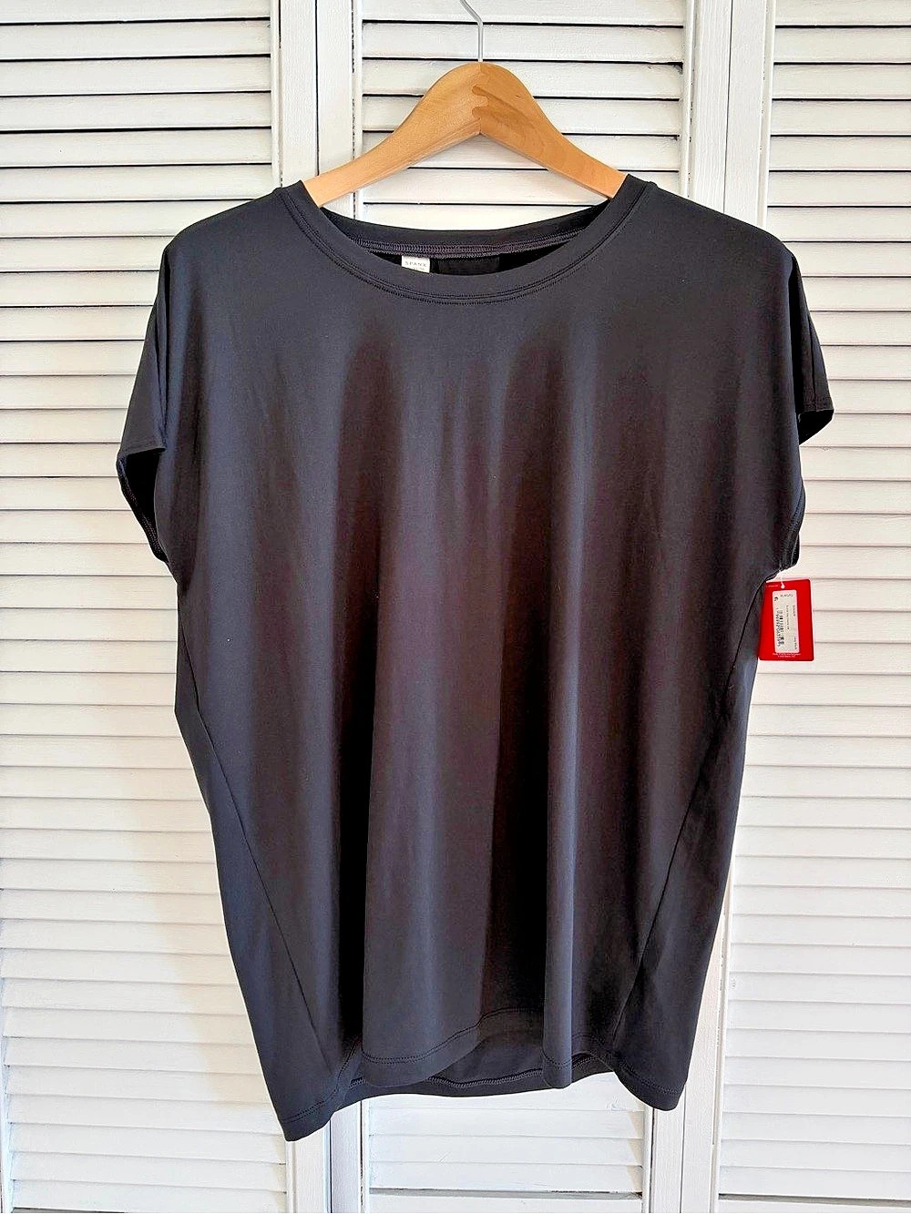 NWT SPANX Butter Cap-Sleeve Tee Black Size XL